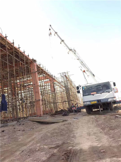 峨眉山市吊车作业的安全注意事项有哪些？