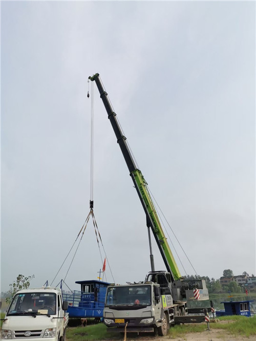 峨眉山市桥梁建设吊装案例